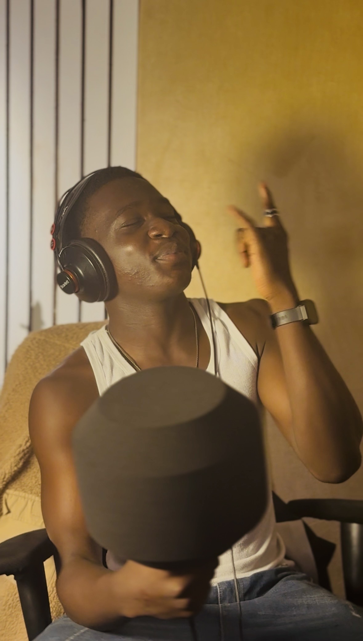 Jubah Hero Background